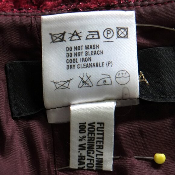 Escada red chenille and metallic skirt - Picture 9 of 9